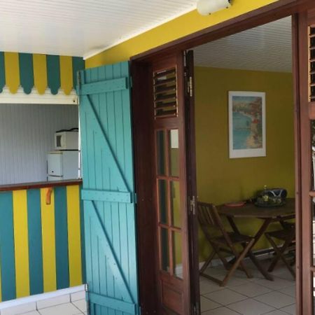 Case A Lili, Joli Bas De Villa Face A La Mer. Terre-De-Haut Kültér fotó