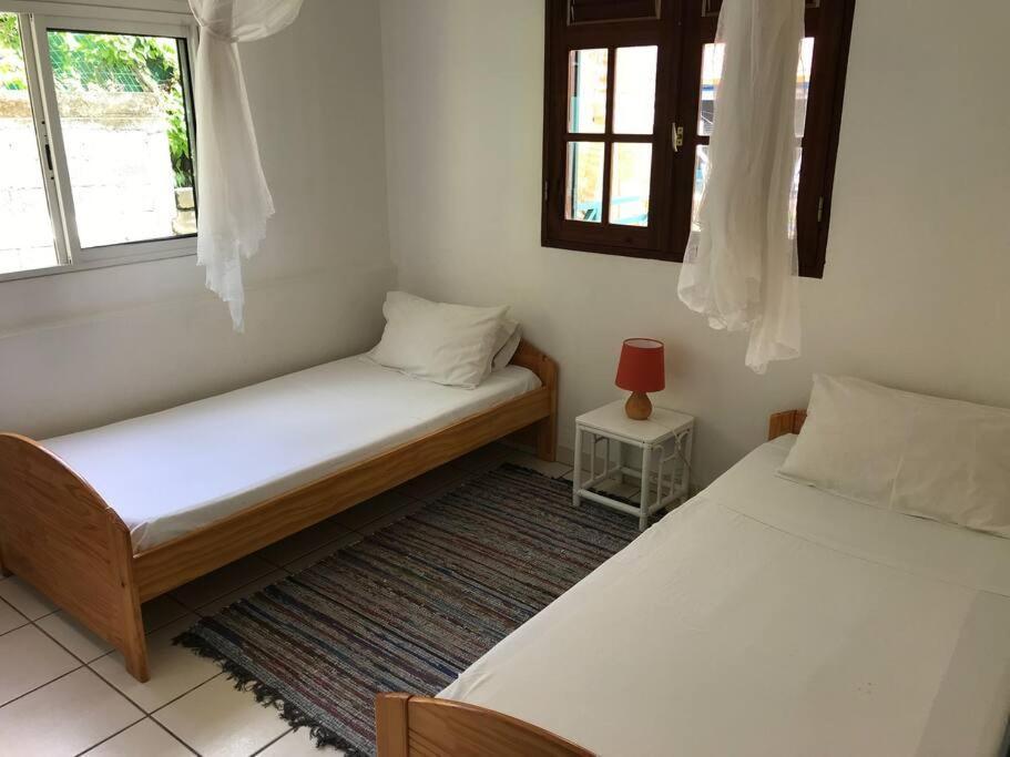 Case A Lili, Joli Bas De Villa Face A La Mer. Terre-De-Haut Kültér fotó
