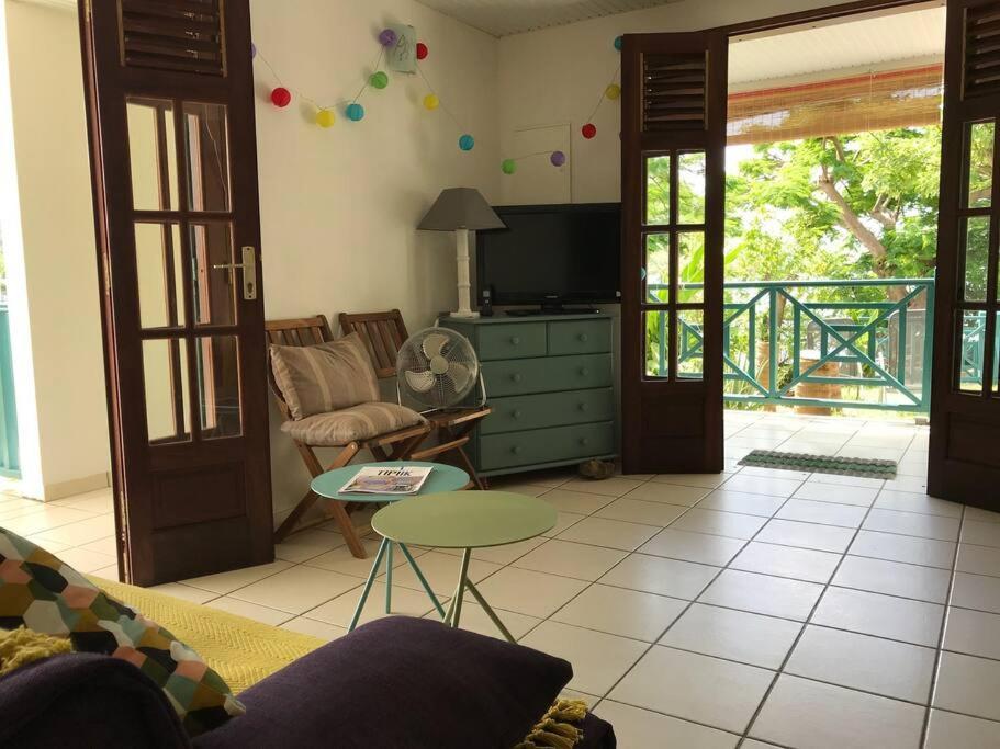 Case A Lili, Joli Bas De Villa Face A La Mer. Terre-De-Haut Kültér fotó
